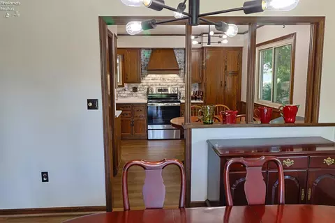 Dining - 1205 Riverside Dr, Huron, OH 44839 photo 1 of 3