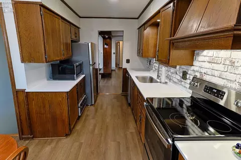 Kitchen - 1205 Riverside Dr, Huron, OH 44839 photo 2 of 2