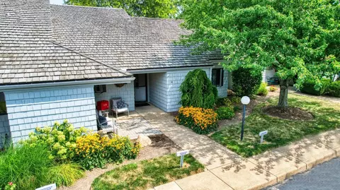16 Sawmill Creek Dr, Huron, OH 44839