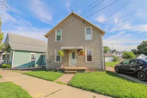 703 W Park St, Sandusky, OH 44870