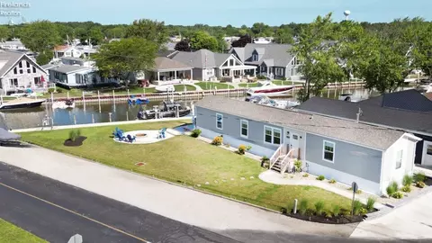 1530 N Starboard Ave, Port Clinton, OH 43452
