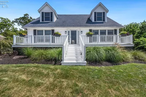 3621 Eagle Beach Cir, Port Clinton, OH 43452