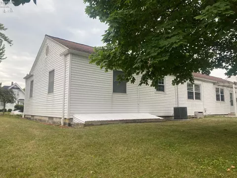 Exterior - 604 Euclid St, Willard, OH 44890 photo 2 of 5