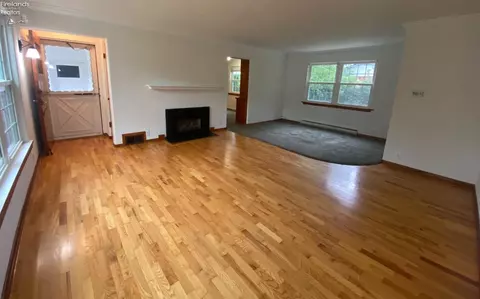 Living - 604 Euclid St, Willard, OH 44890 photo 5 of 5