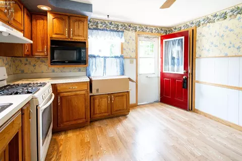 650 Vine St, Clyde, OH 43410 photo 4