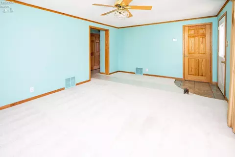 650 Vine St, Clyde, OH 43410 photo 8