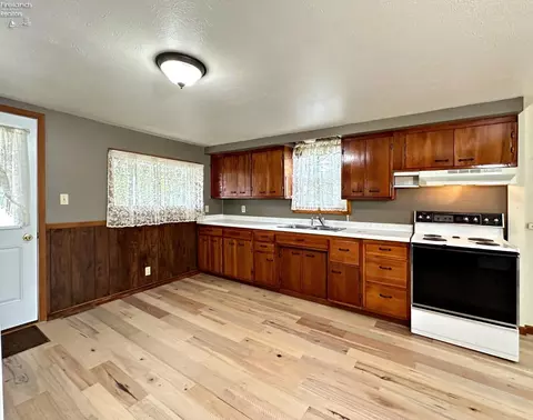 199 E Davis St, Tiffin, OH 44883 photo 6