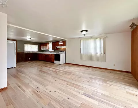 199 E Davis St, Tiffin, OH 44883 photo 9