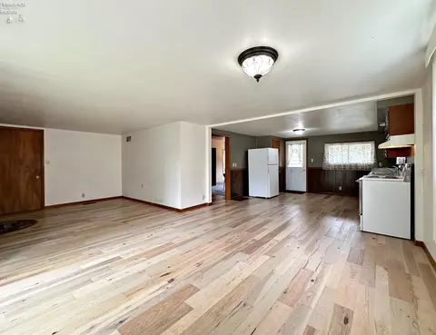 199 E Davis St, Tiffin, OH 44883 photo 8