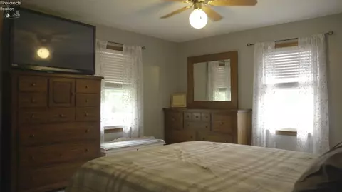 Bedroom - 3227 Fern Rd, Willard, OH 44890 photo 1 of 7