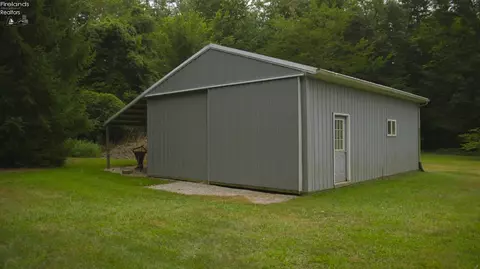 Exterior - 3227 Fern Rd, Willard, OH 44890 photo 5 of 8