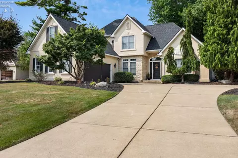 503 Heron Dr, Huron, OH 44839