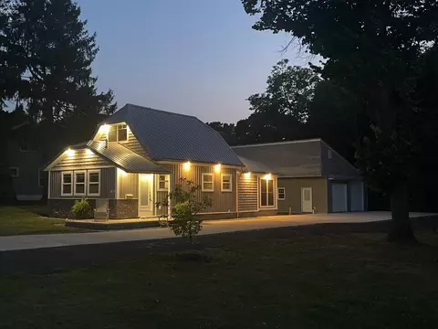 160 N Erie Beach Rd, Marblehead, OH 43440