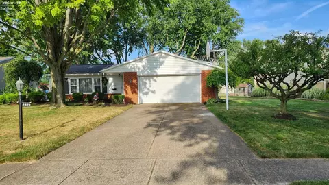 2822 Park Ln, Sandusky, OH 44870