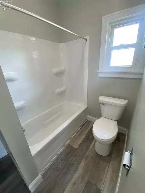 734 Park St, Willard, OH 44890 photo 26