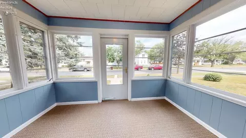 734 Park St, Willard, OH 44890 photo 10