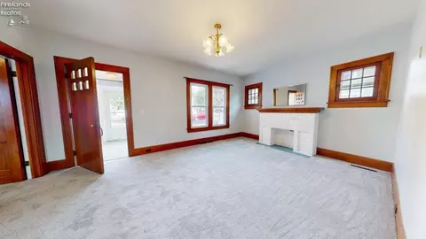 734 Park St, Willard, OH 44890 photo 11