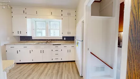 734 Park St, Willard, OH 44890 photo 16