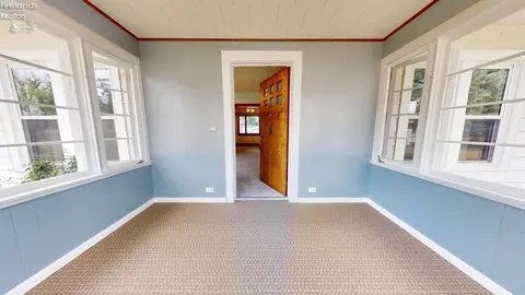 734 Park St, Willard, OH 44890 photo 9