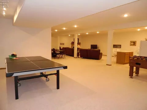 709 Kennedy Dr, Willard, OH 44890 photo 30