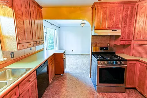218 Williams St, Huron, OH 44839 photo 10