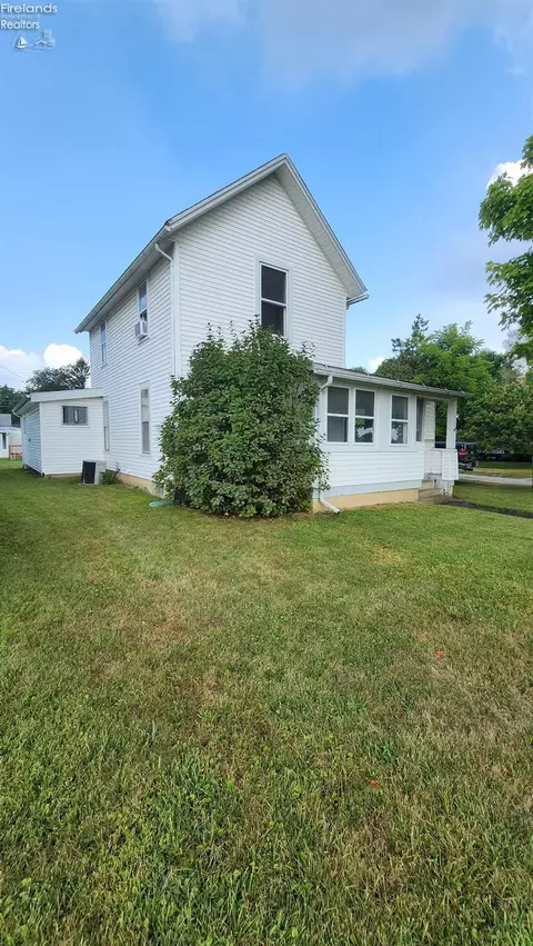 Exterior - 11 N Main St, Willard, OH 44890 photo 3 of 3