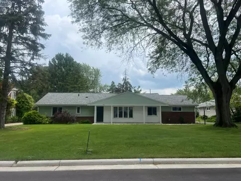 218 Cedar Brk, Sandusky, OH 44870