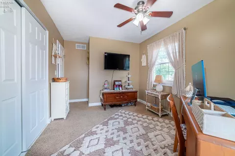 508 Cottonwood Dr, Willard, OH 44890 photo 17