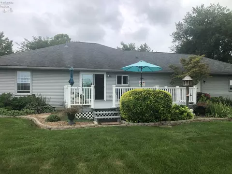 Exterior - 911 Bogart Rd, Huron, OH 44839 photo 9 of 29