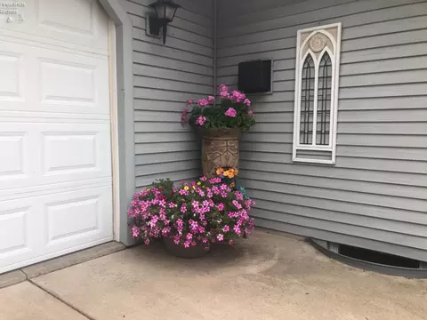 Exterior - 911 Bogart Rd, Huron, OH 44839 photo 15 of 29