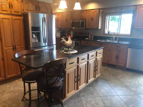 Kitchen - 911 Bogart Rd, Huron, OH 44839 photo 6 of 6