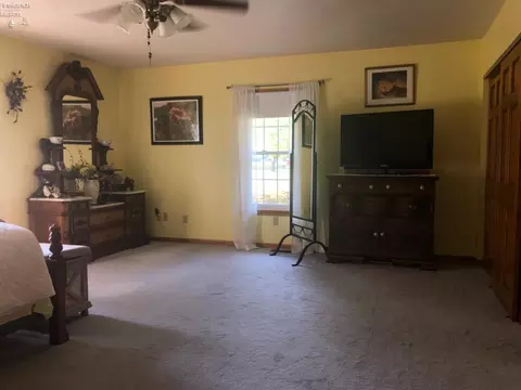 Bedroom - 911 Bogart Rd, Huron, OH 44839 photo 3 of 5