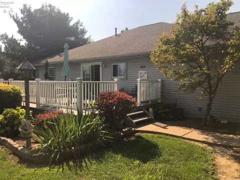 Exterior - 911 Bogart Rd, Huron, OH 44839 photo 26 of 29