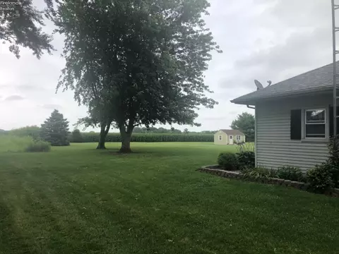 Exterior - 911 Bogart Rd, Huron, OH 44839 photo 21 of 29