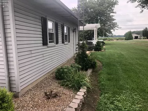 Exterior - 911 Bogart Rd, Huron, OH 44839 photo 19 of 29