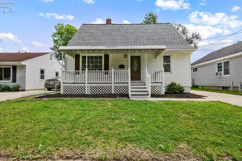 287 Bon Air Ave, Elyria, OH 44035