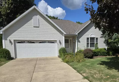 603 Heron Dr, Huron, OH 44839