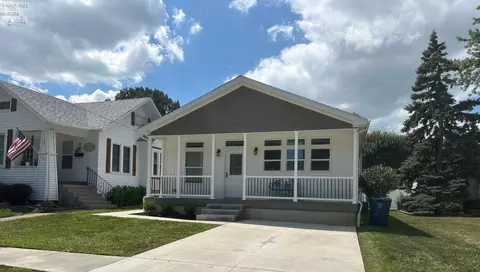 124 Ash St, Port Clinton, OH 43452