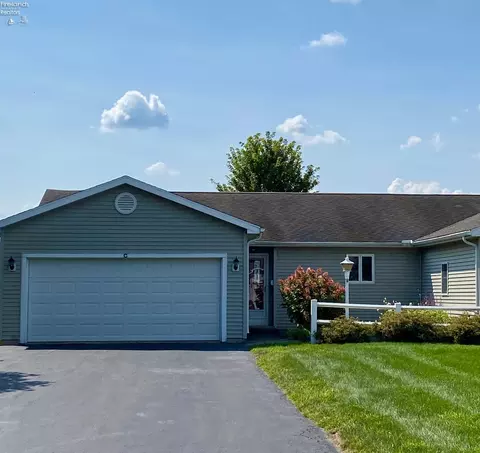 520 S Autumnwood Dr #C, Tiffin, OH 44883