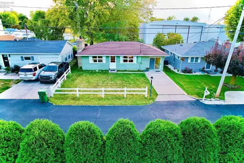 460 N Holiday Dr, Marblehead, OH 43440
