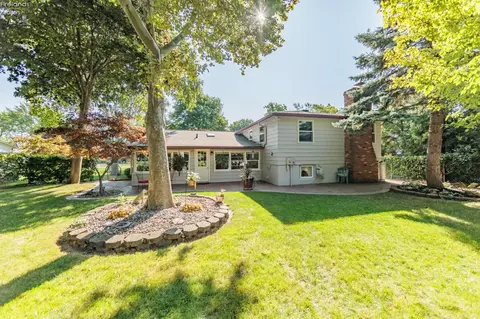 824 Strowbridge Dr, Huron, OH 44839 photo 2