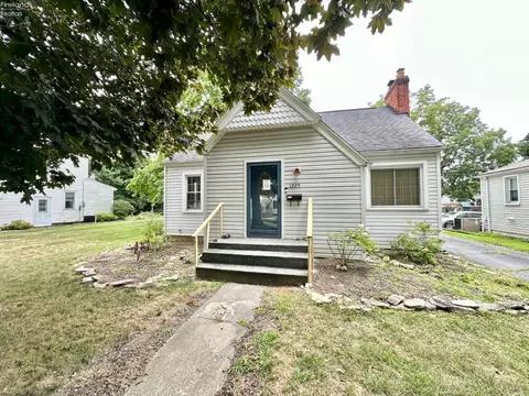 1225 South St, Fremont, OH 43420
