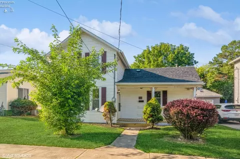 421 E Fourth St, Port Clinton, OH 43452