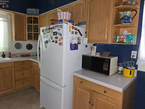 Kitchen - 144 Benedict Ave, Norwalk, OH 44857 photo 1 of 2