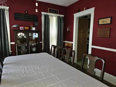 Dining - 144 Benedict Ave, Norwalk, OH 44857 photo 3 of 3