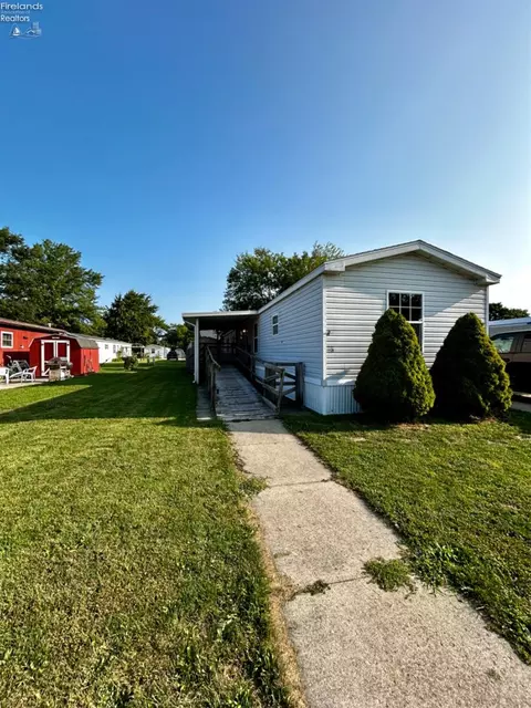7401 Cr 212 #95, Fremont, OH 43420