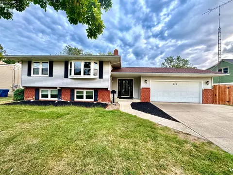 323 E 11th St, Port Clinton, OH 43452