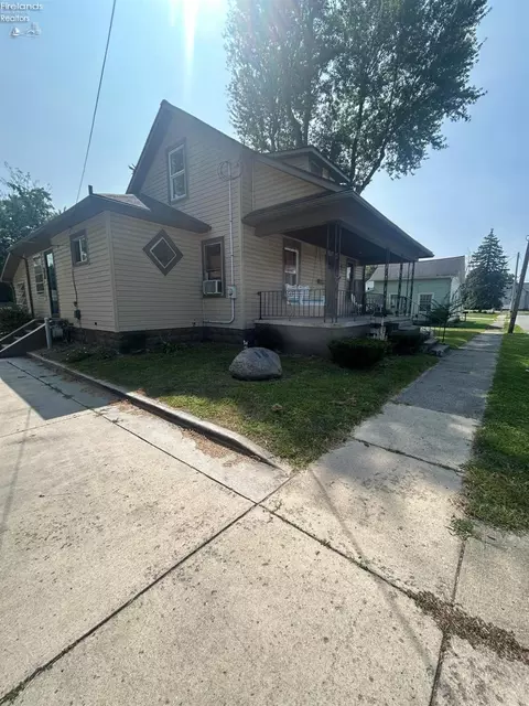 10 E Harkness St, Norwalk, OH 44857 photo 3