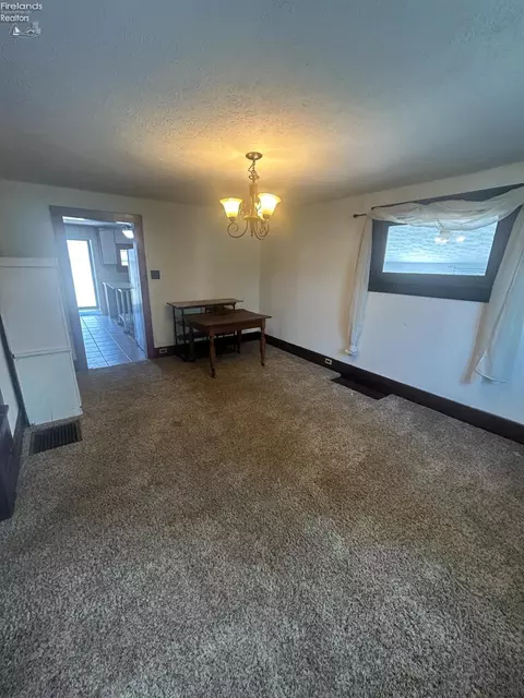 10 E Harkness St, Norwalk, OH 44857 photo 6