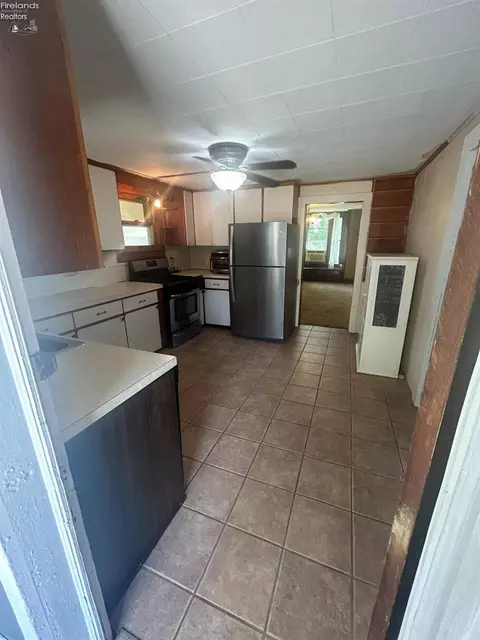 10 E Harkness St, Norwalk, OH 44857 photo 5
